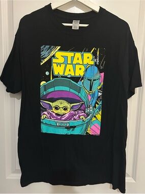 Gildan Star Wars The Mandolorian Grogu Baby Yoda Graphic T Shirt Men’s Large